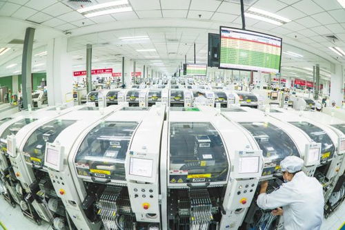 武漢 韌性之城，經(jīng)濟(jì)穩(wěn)居全國前十，專業(yè)服務(wù)保障城市運轉(zhuǎn)