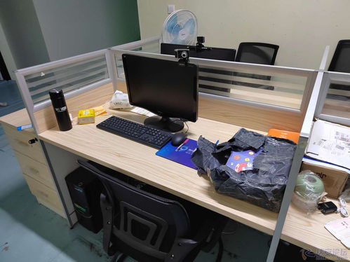 辦公桌與電腦低價轉讓，專業維修計算機及辦公設備服務